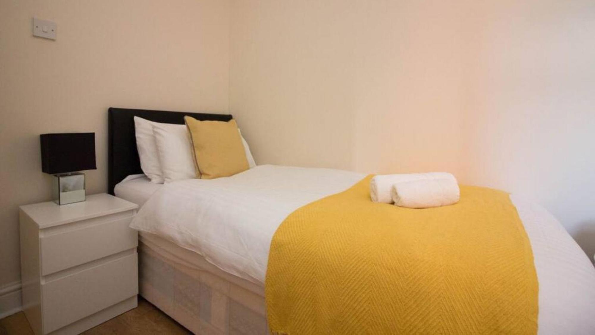 Stayzo Penthouse 1- Premier Apartment