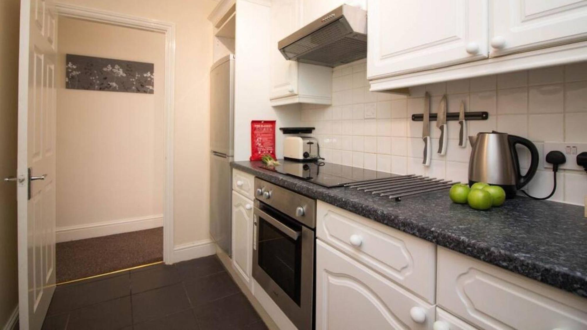 Stayzo Penthouse 1- Premier Apartment *