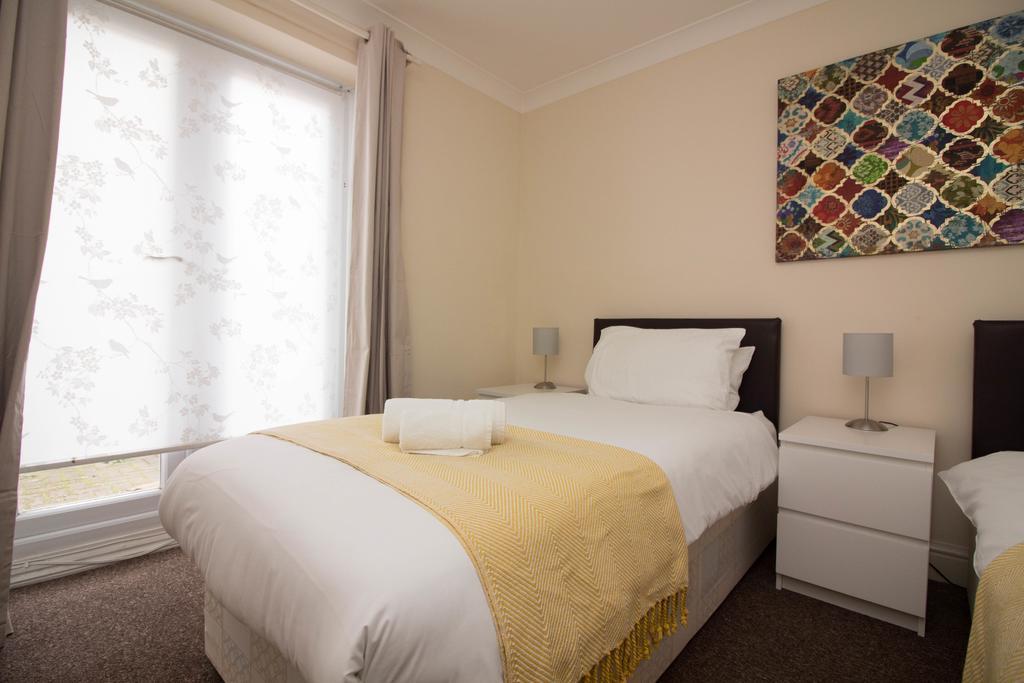 Apartment Stayzo Penthouse 1- Premier Southampton